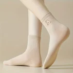 chaussettes capybara brodées